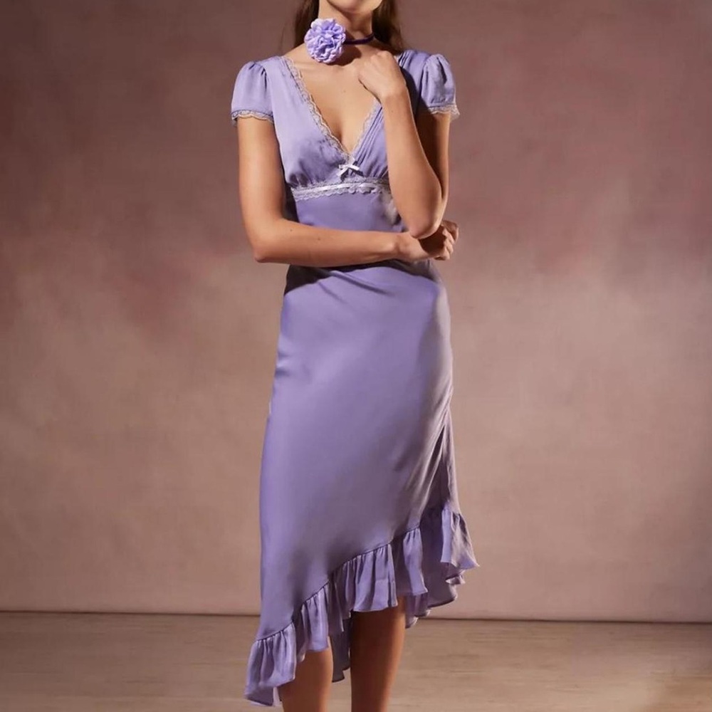 Kimchi Blue Lavender Ruffle-Hem Midi Dress